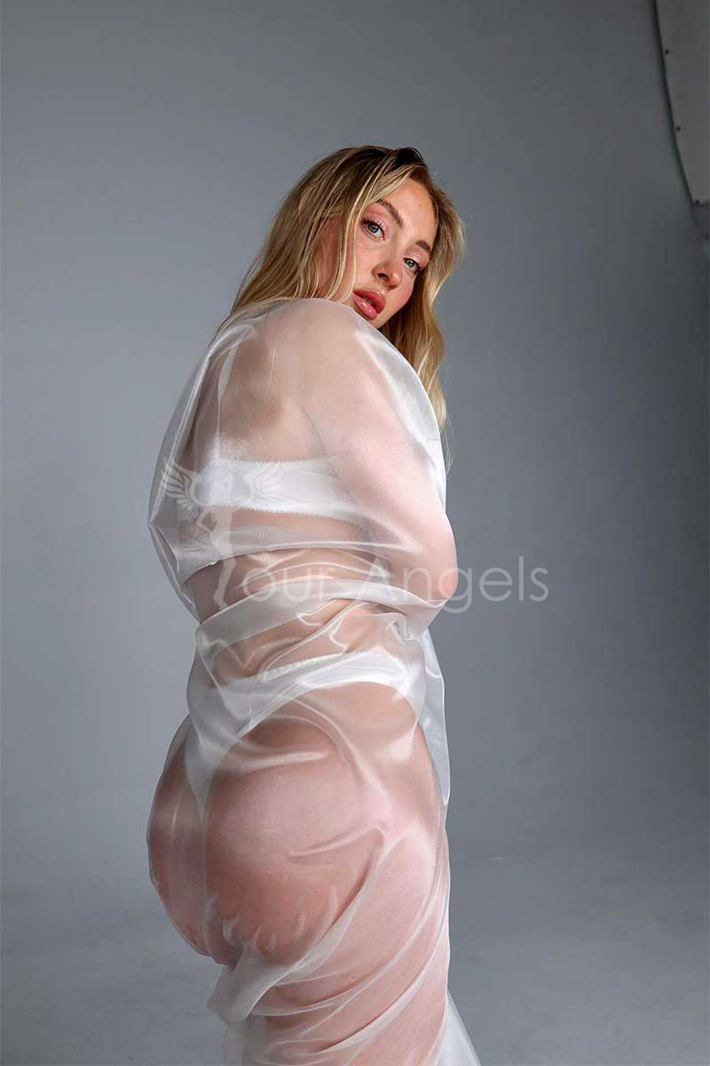 Lana242n-(5)