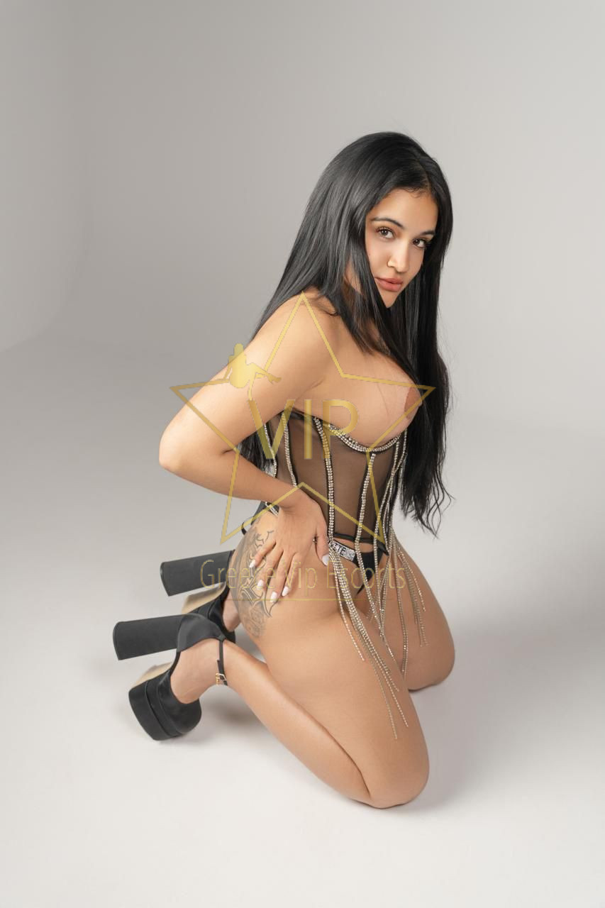 ESCORT-ATHENS-YARA-SUPER-SEXY-BRUNETTE-2