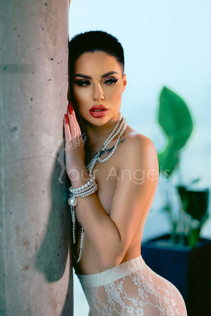 Angie-escort-athens-(4)