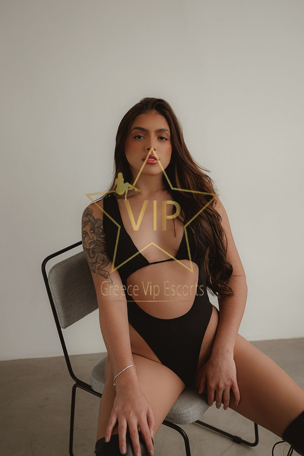 ESCORT-ATHENS-LAURA-SEXY-GIRL-PETITE-ESCORTS-GR-7