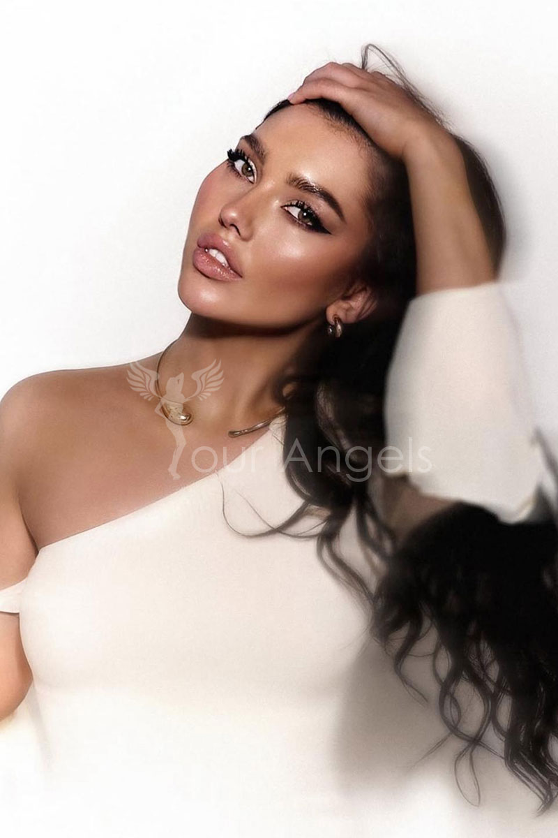 Selena2603-escort-(2)