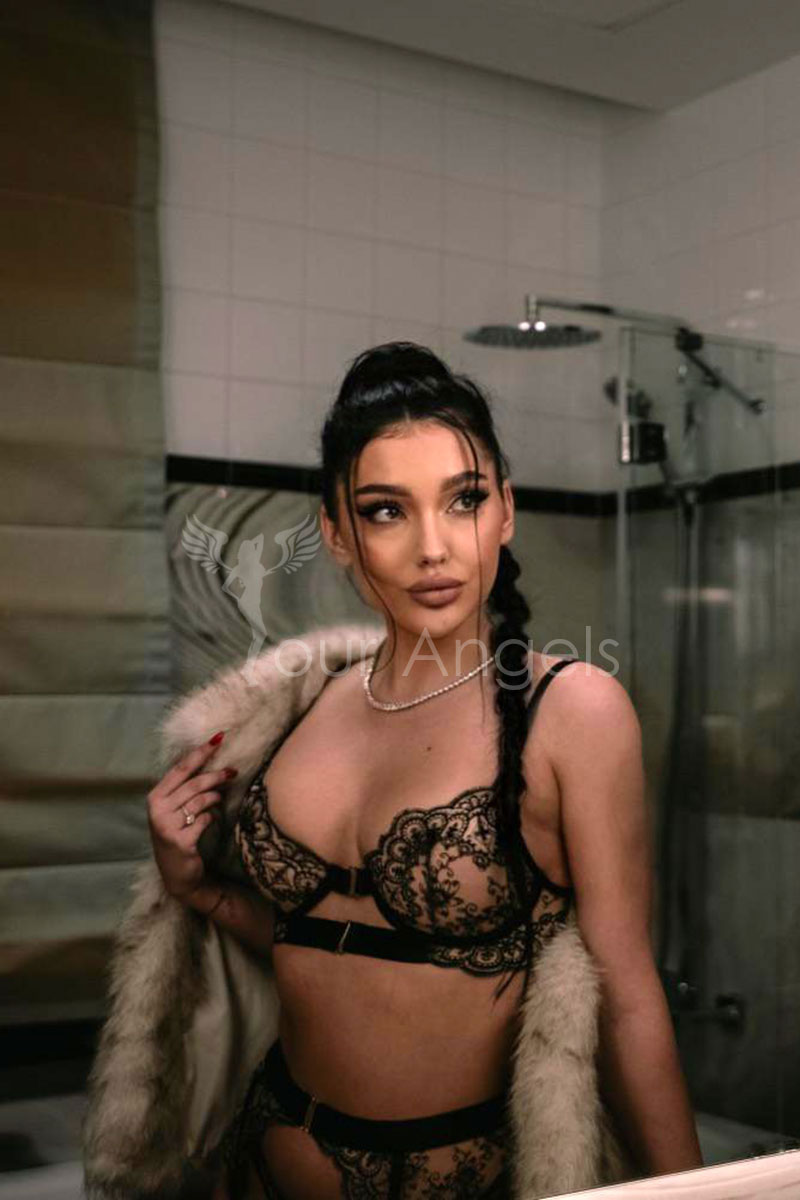 Selena2603-escort-(4)