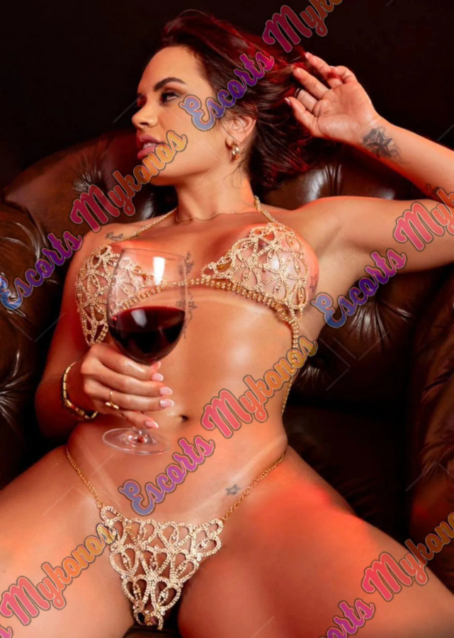 1 jessica-rose-red-hair-escort-mykonos-03