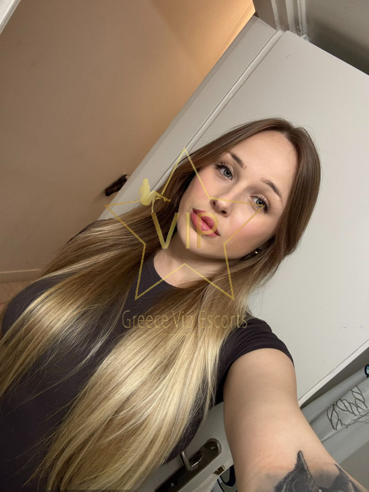 ATHENS-ESCORT-AGATHA-SEXY-GIRLS-ATHENS-ESCORTS-1
